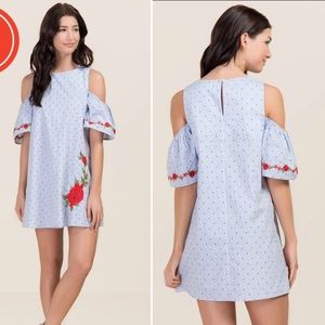 Mi Ami COLD SHOULDER RUFFLE SHIFT DRESS XS